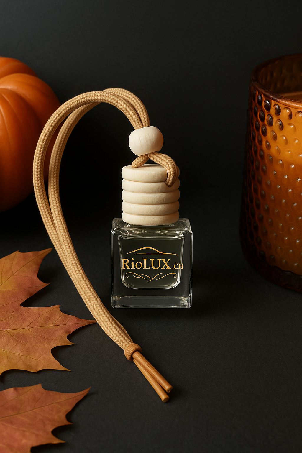 Personalizable car fragrance pendant in a glass bottle – (100 pieces)